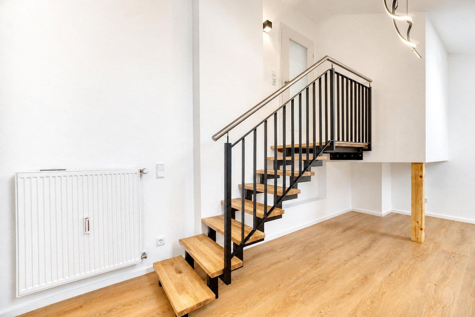 Prodej bytu 4+1 99 m², Dr.-Bergmeisterstraße 43, Pfaffenhofen an der Ilm, Bavorsko Prodej bytu 4+1 99 m², Dr.-Bergmeisterstraße 43, Pfaffenhofen an der Ilm, Bavorsko