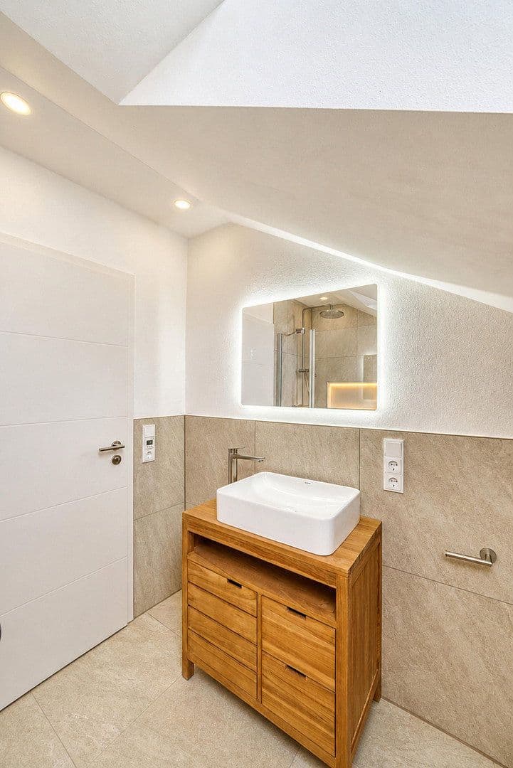 Prodej bytu 4+1 99 m², Dr.-Bergmeisterstraße 43, Pfaffenhofen an der Ilm, Bavorsko Prodej bytu 4+1 99 m², Dr.-Bergmeisterstraße 43, Pfaffenhofen an der Ilm, Bavorsko