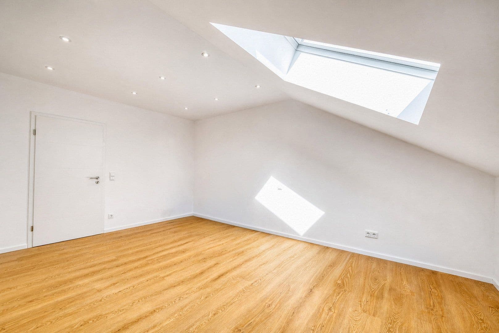 Prodej bytu 4+1 99 m², Dr.-Bergmeisterstraße 43, Pfaffenhofen an der Ilm, Bavorsko Prodej bytu 4+1 99 m², Dr.-Bergmeisterstraße 43, Pfaffenhofen an der Ilm, Bavorsko