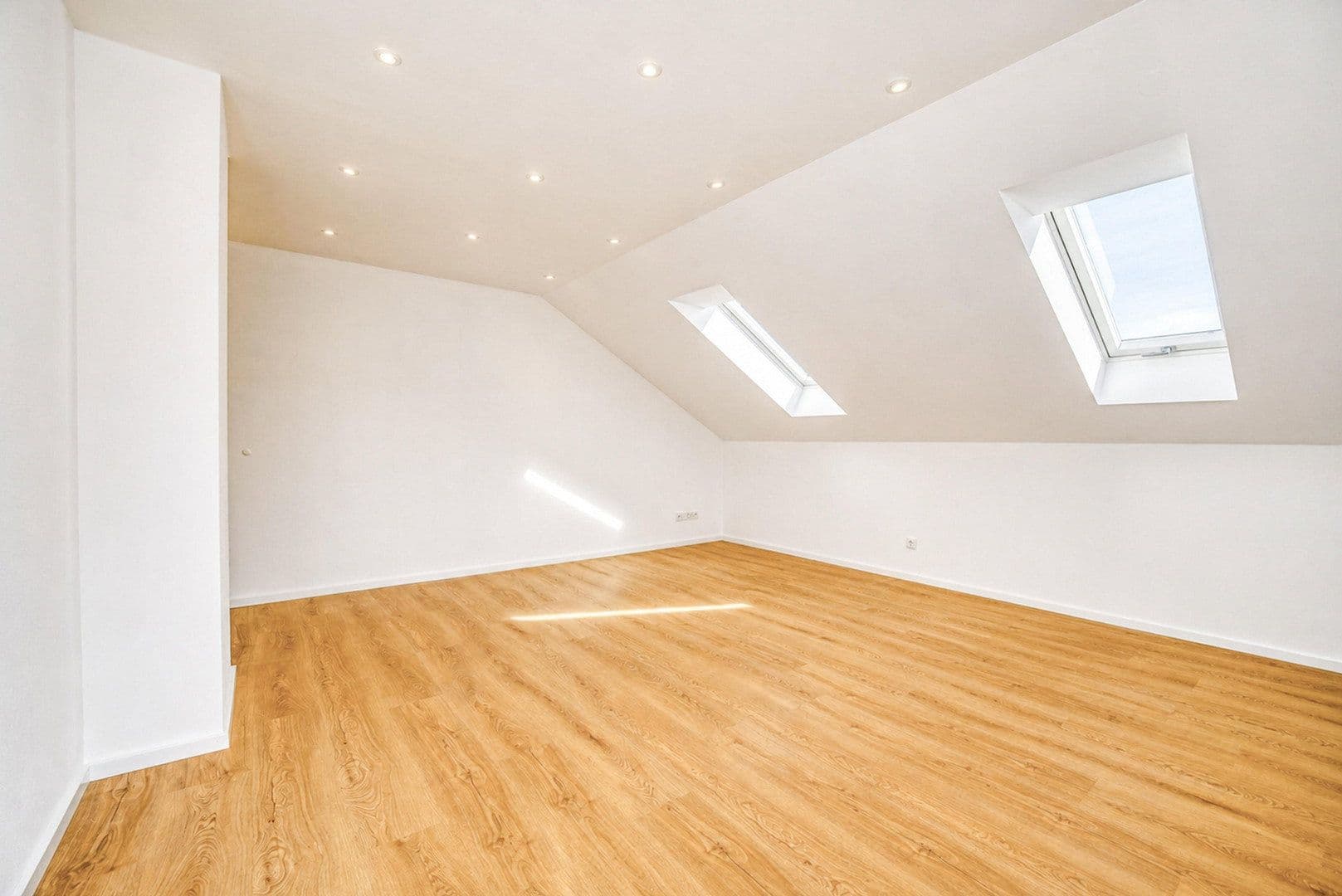 Prodej bytu 4+1 99 m², Dr.-Bergmeisterstraße 43, Pfaffenhofen an der Ilm, Bavorsko Prodej bytu 4+1 99 m², Dr.-Bergmeisterstraße 43, Pfaffenhofen an der Ilm, Bavorsko
