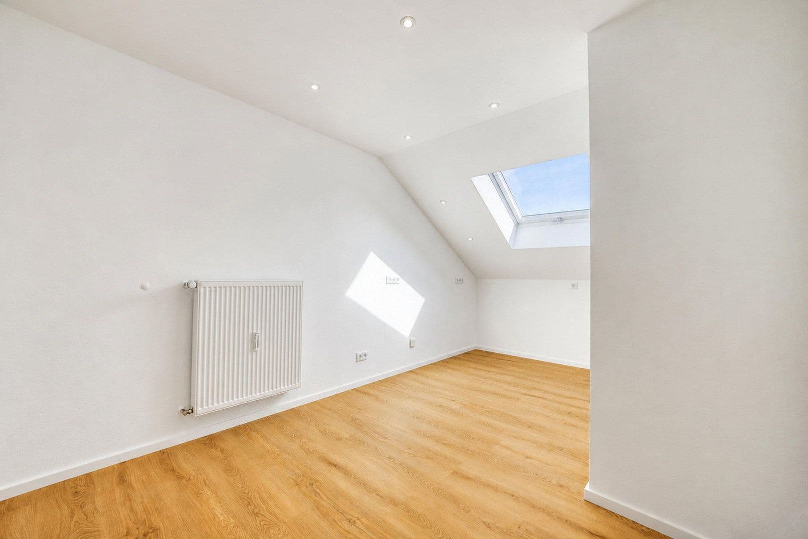 Prodej bytu 4+1 99 m², Dr.-Bergmeisterstraße 43, Pfaffenhofen an der Ilm, Bavorsko Prodej bytu 4+1 99 m², Dr.-Bergmeisterstraße 43, Pfaffenhofen an der Ilm, Bavorsko