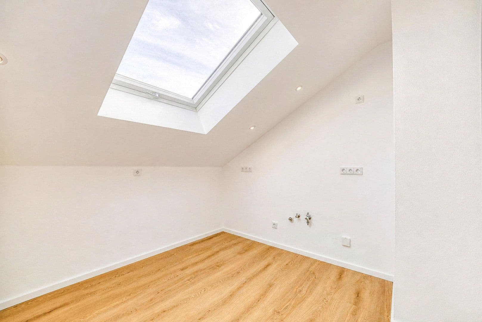 Prodej bytu 4+1 99 m², Dr.-Bergmeisterstraße 43, Pfaffenhofen an der Ilm, Bavorsko Prodej bytu 4+1 99 m², Dr.-Bergmeisterstraße 43, Pfaffenhofen an der Ilm, Bavorsko