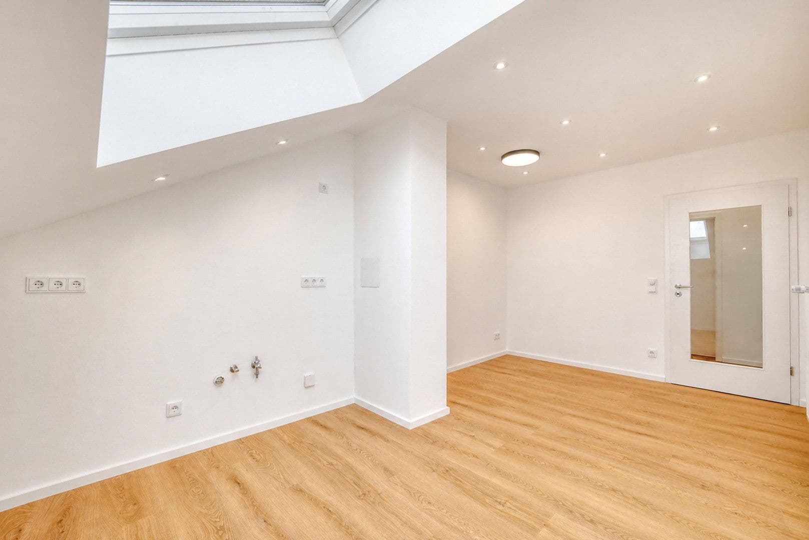 Prodej bytu 4+1 99 m², Dr.-Bergmeisterstraße 43, Pfaffenhofen an der Ilm, Bavorsko Prodej bytu 4+1 99 m², Dr.-Bergmeisterstraße 43, Pfaffenhofen an der Ilm, Bavorsko
