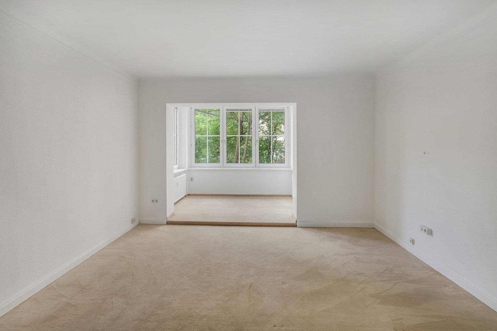 Prodej bytu 4+kk 144 m², Hundekehlestraße 16-17, Berlin, Berlín Prodej bytu 4+kk 144 m², Hundekehlestraße 16-17, Berlin, Berlín