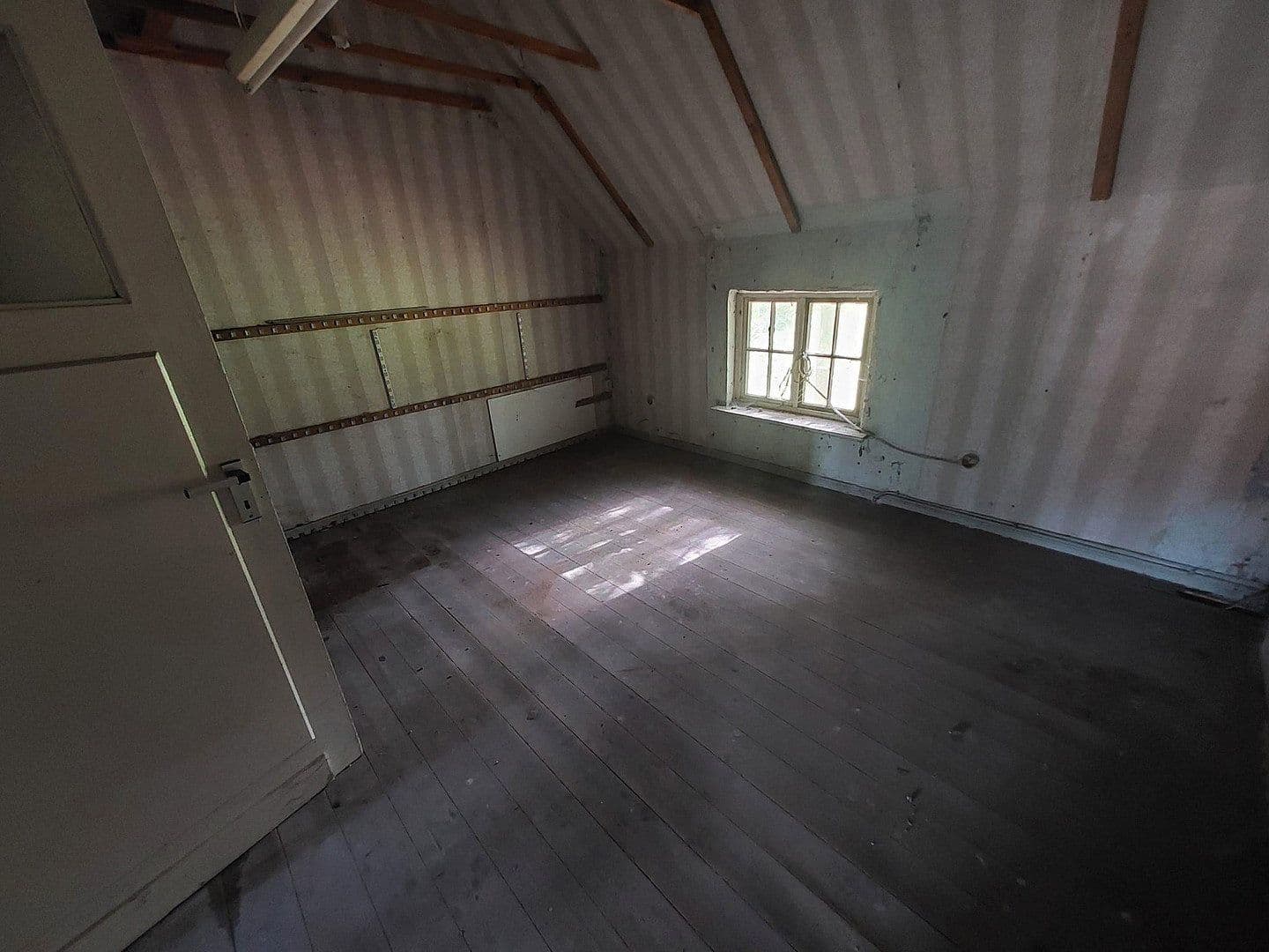 Prodej domu 200 m², pozemek 882 m², Grenzstraße 13, Zetel, Dolní Sasko Prodej domu 200 m², pozemek 882 m², Grenzstraße 13, Zetel, Dolní Sasko
