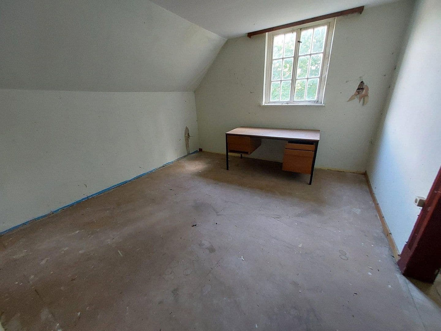 Prodej domu 200 m², pozemek 882 m², Grenzstraße 13, Zetel, Dolní Sasko Prodej domu 200 m², pozemek 882 m², Grenzstraße 13, Zetel, Dolní Sasko