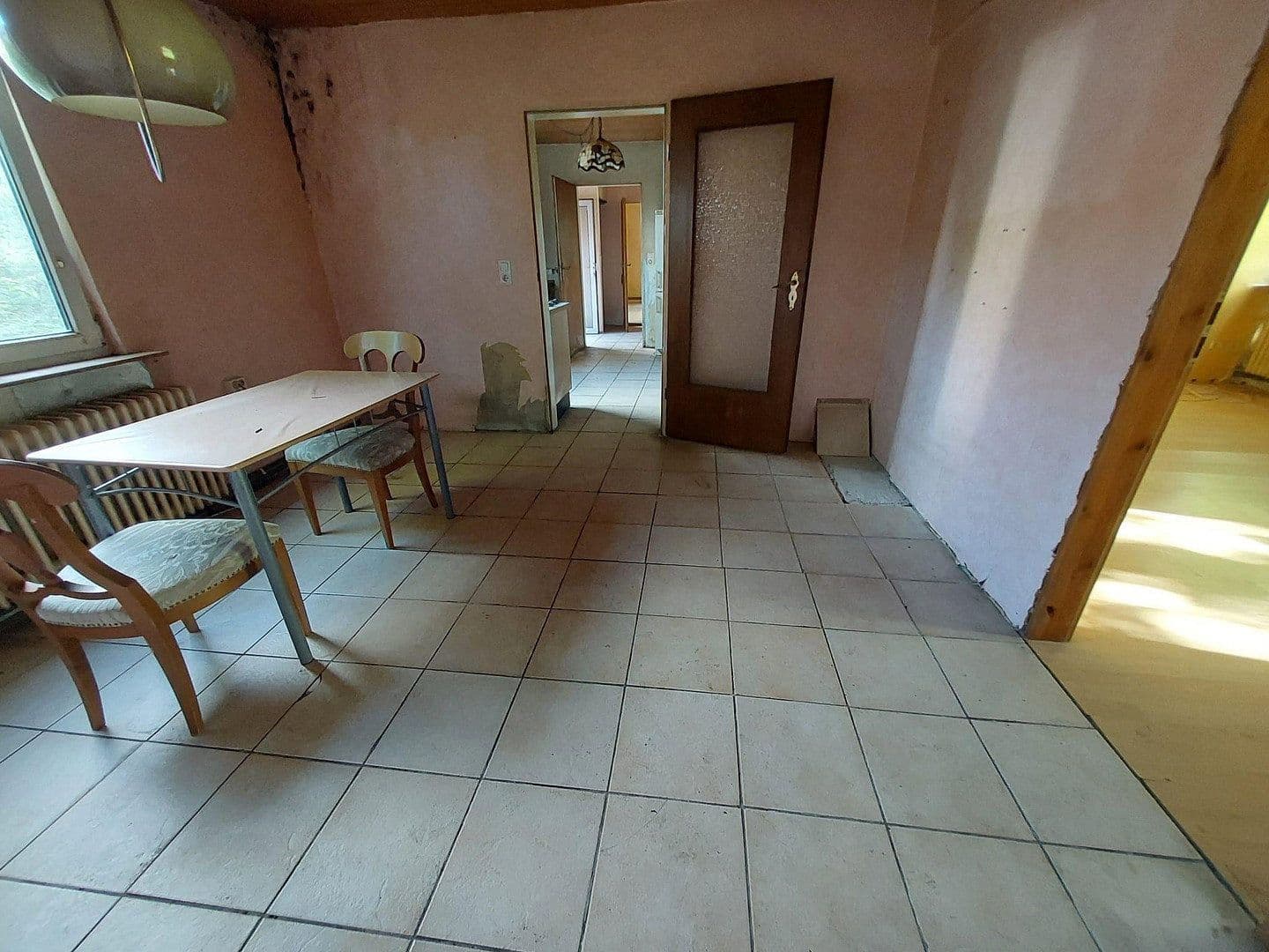 Prodej domu 200 m², pozemek 882 m², Grenzstraße 13, Zetel, Dolní Sasko Prodej domu 200 m², pozemek 882 m², Grenzstraße 13, Zetel, Dolní Sasko