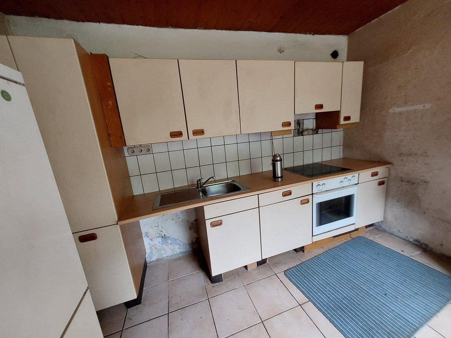 Prodej domu 200 m², pozemek 882 m², Grenzstraße 13, Zetel, Dolní Sasko Prodej domu 200 m², pozemek 882 m², Grenzstraße 13, Zetel, Dolní Sasko