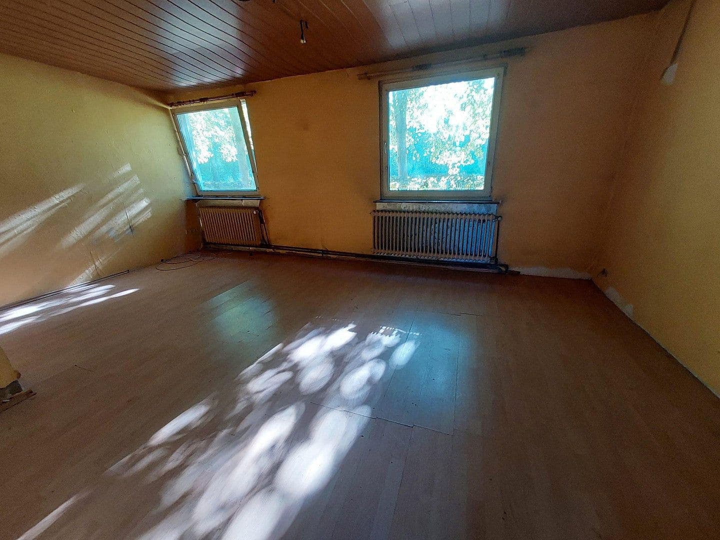Prodej domu 200 m², pozemek 882 m², Grenzstraße 13, Zetel, Dolní Sasko Prodej domu 200 m², pozemek 882 m², Grenzstraße 13, Zetel, Dolní Sasko