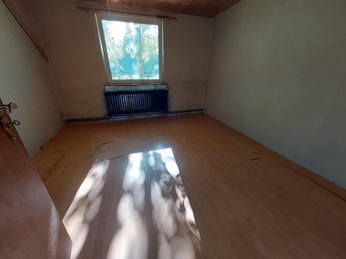 Prodej domu 200 m², pozemek 882 m², Grenzstraße 13, Zetel, Dolní Sasko Prodej domu 200 m², pozemek 882 m², Grenzstraße 13, Zetel, Dolní Sasko