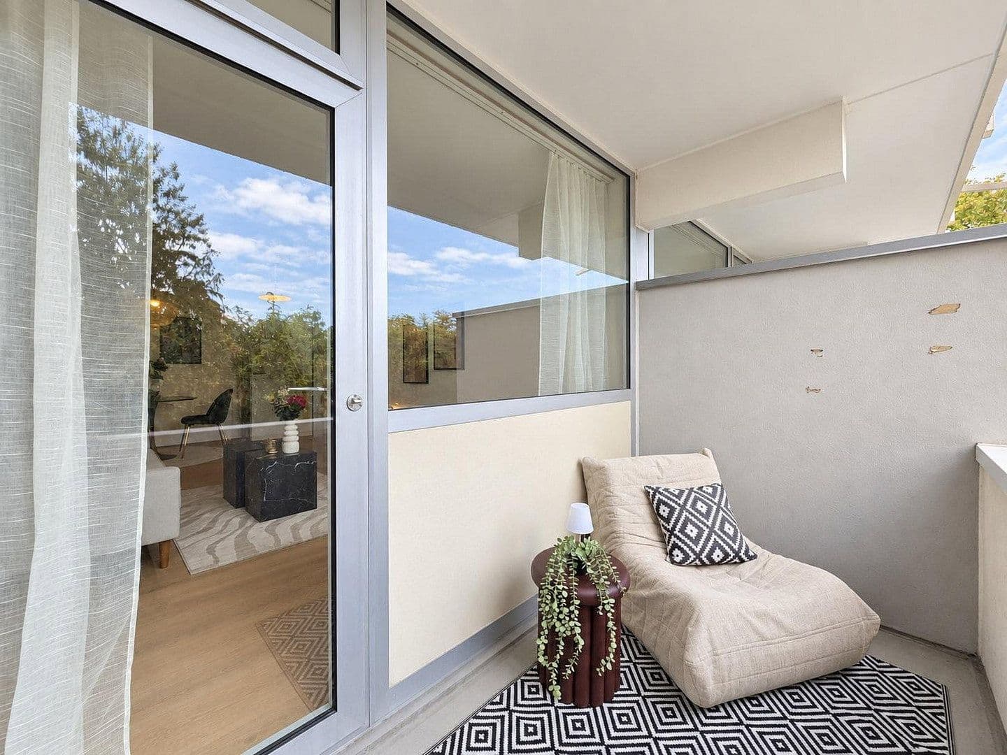 Prodej bytu 2+1 64 m², Saarbrücken, Země Sársko Prodej bytu 2+1 64 m², Saarbrücken, Země Sársko