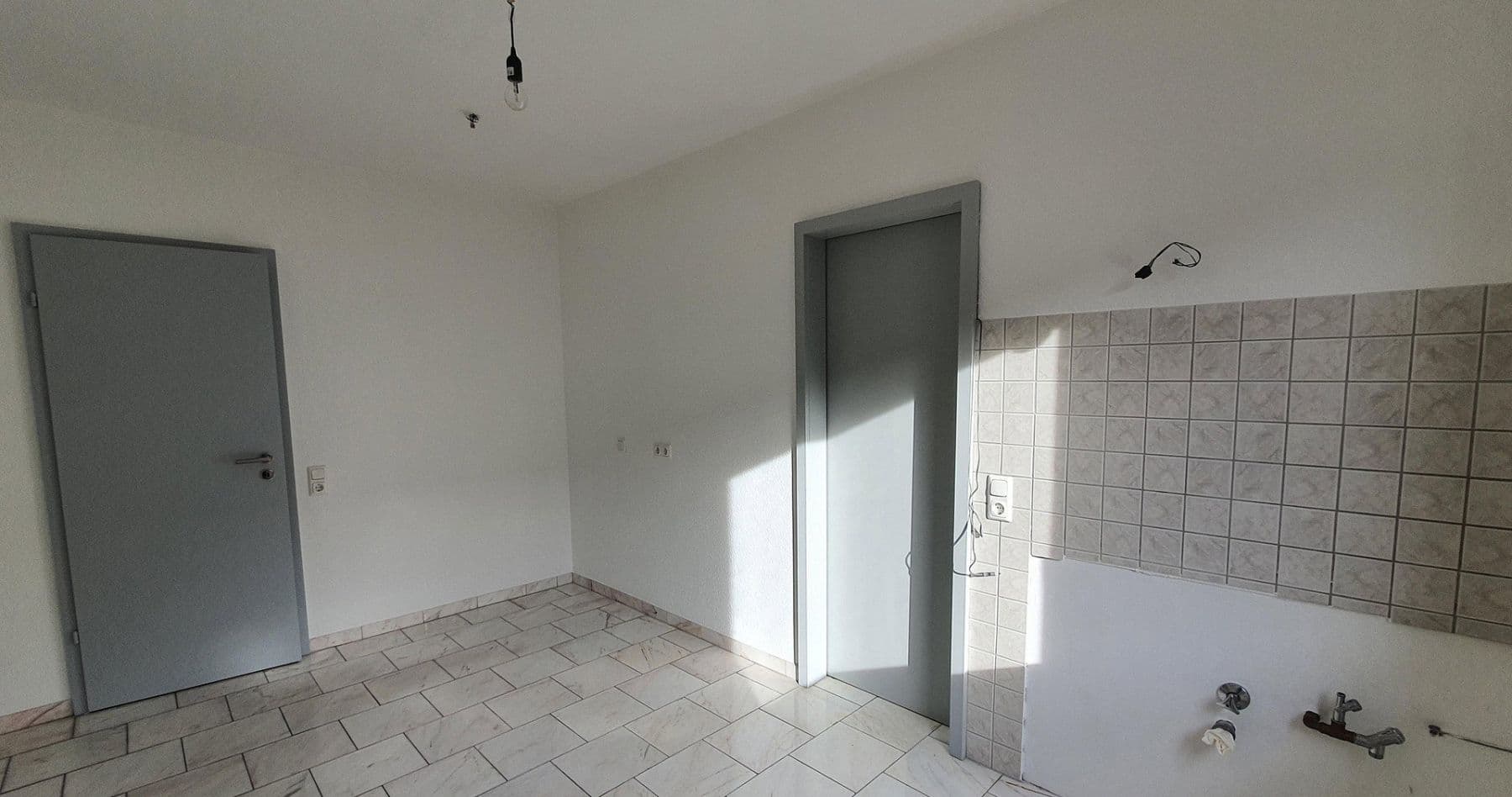 Pronájem bytu 4+kk 130 m², Duisburg, Severní Porýní-Vestfálsko Pronájem bytu 4+kk 130 m², Duisburg, Severní Porýní-Vestfálsko