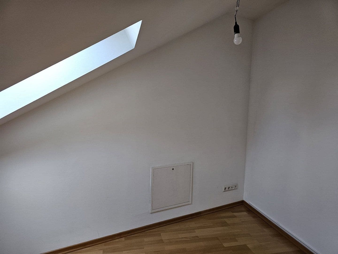 Prodej bytu 4+1 150 m², Mannheim, Bádensko-Württembersko Prodej bytu 4+1 150 m², Mannheim, Bádensko-Württembersko