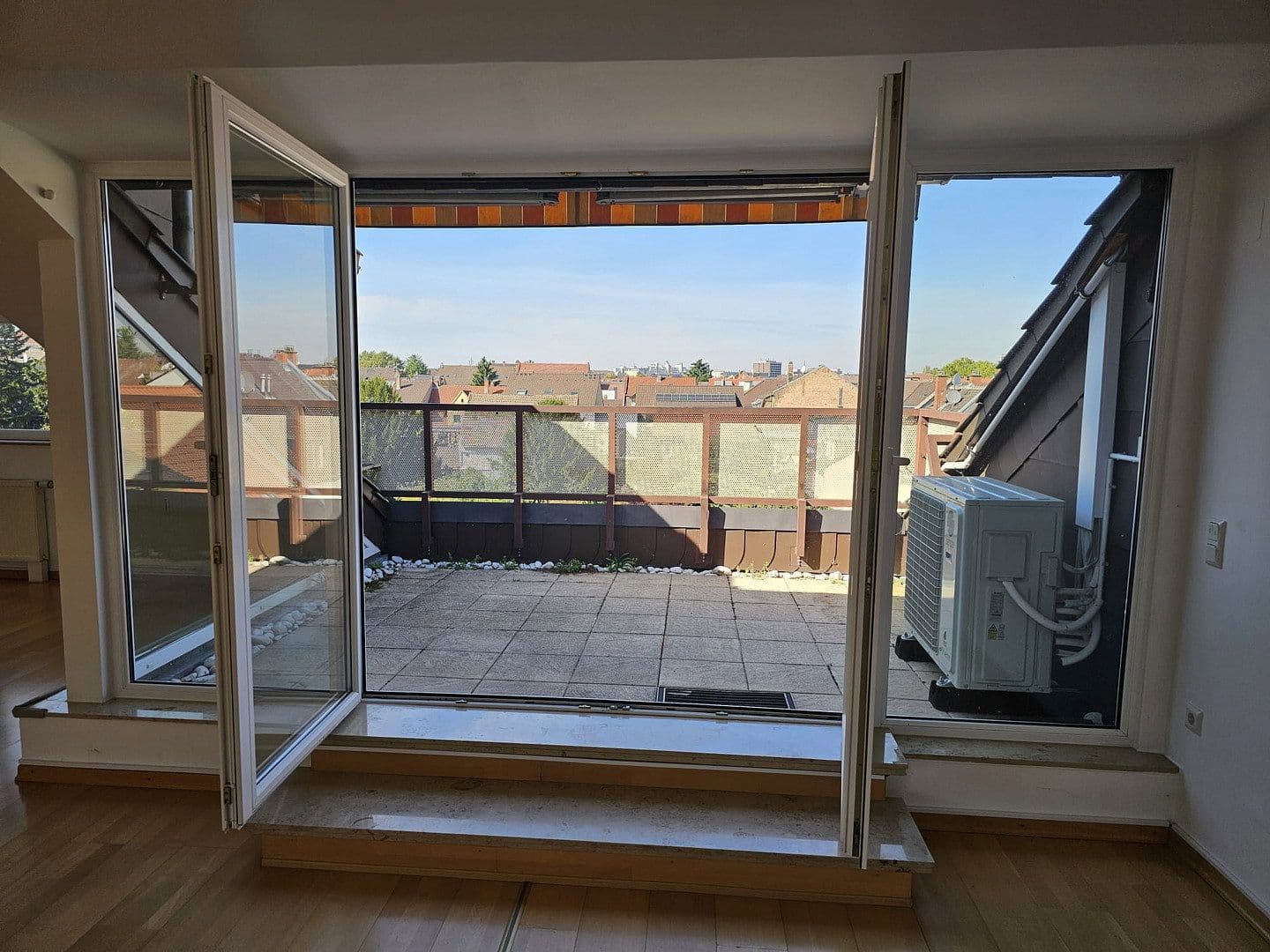 Prodej bytu 4+1 150 m², Mannheim, Bádensko-Württembersko Prodej bytu 4+1 150 m², Mannheim, Bádensko-Württembersko