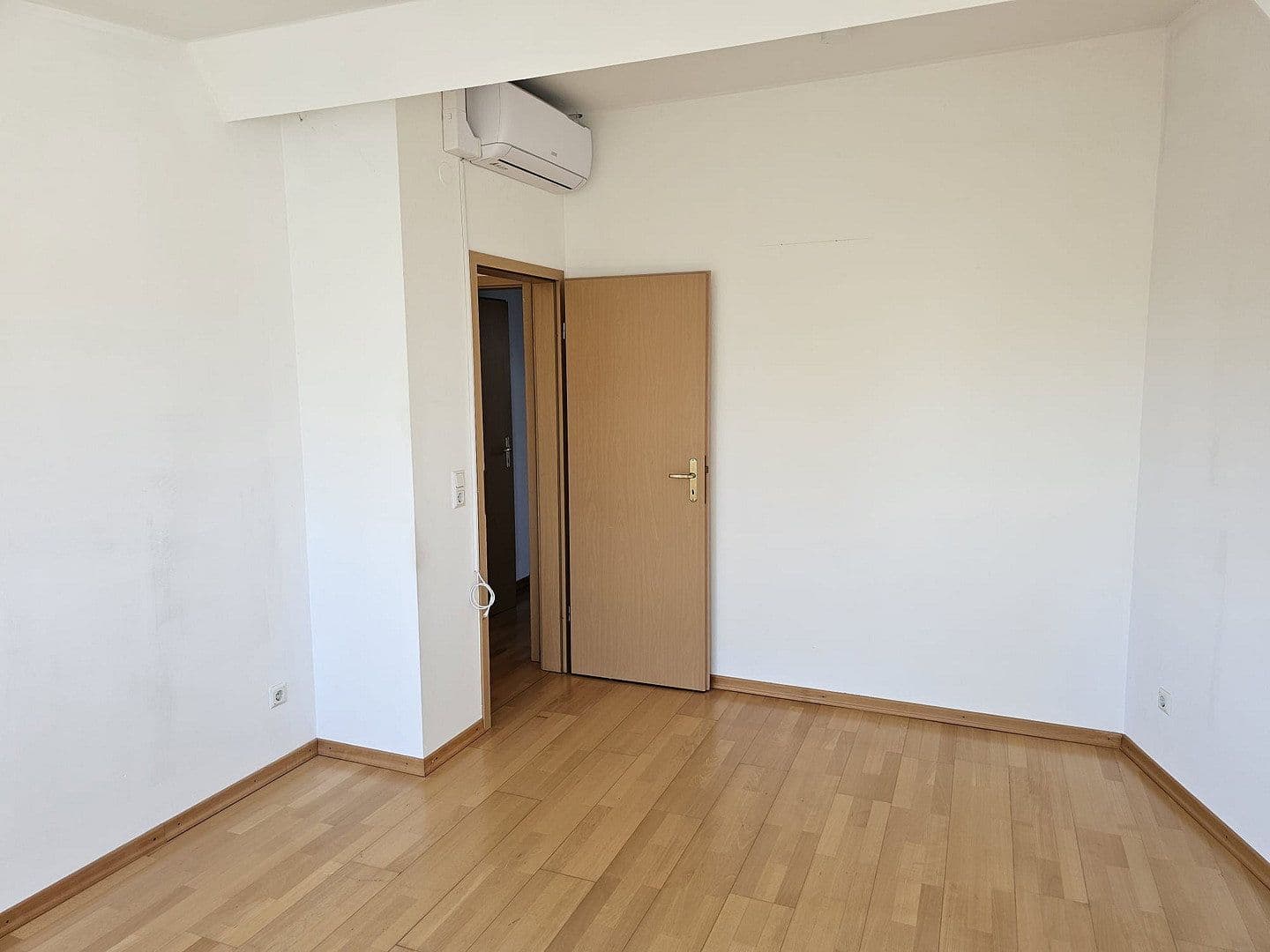 Prodej bytu 4+1 150 m², Mannheim, Bádensko-Württembersko Prodej bytu 4+1 150 m², Mannheim, Bádensko-Württembersko