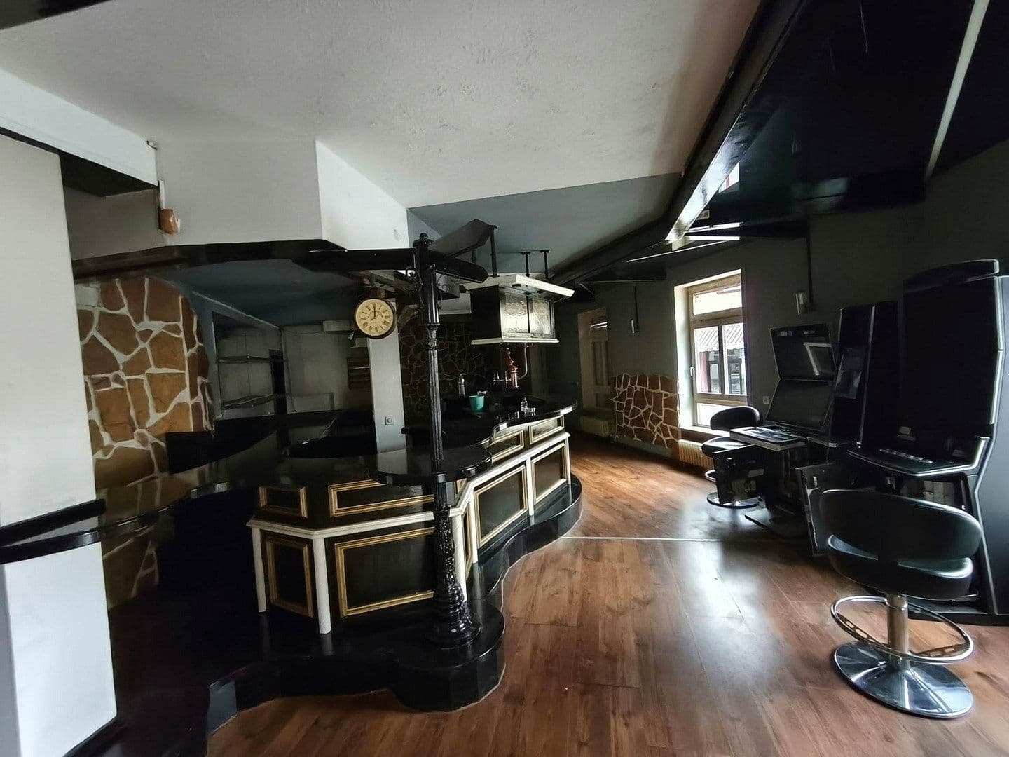 Pronájem nebytového prostoru 131 m², Bruchsal, Bádensko-Württembersko Pronájem nebytového prostoru 131 m², Bruchsal, Bádensko-Württembersko