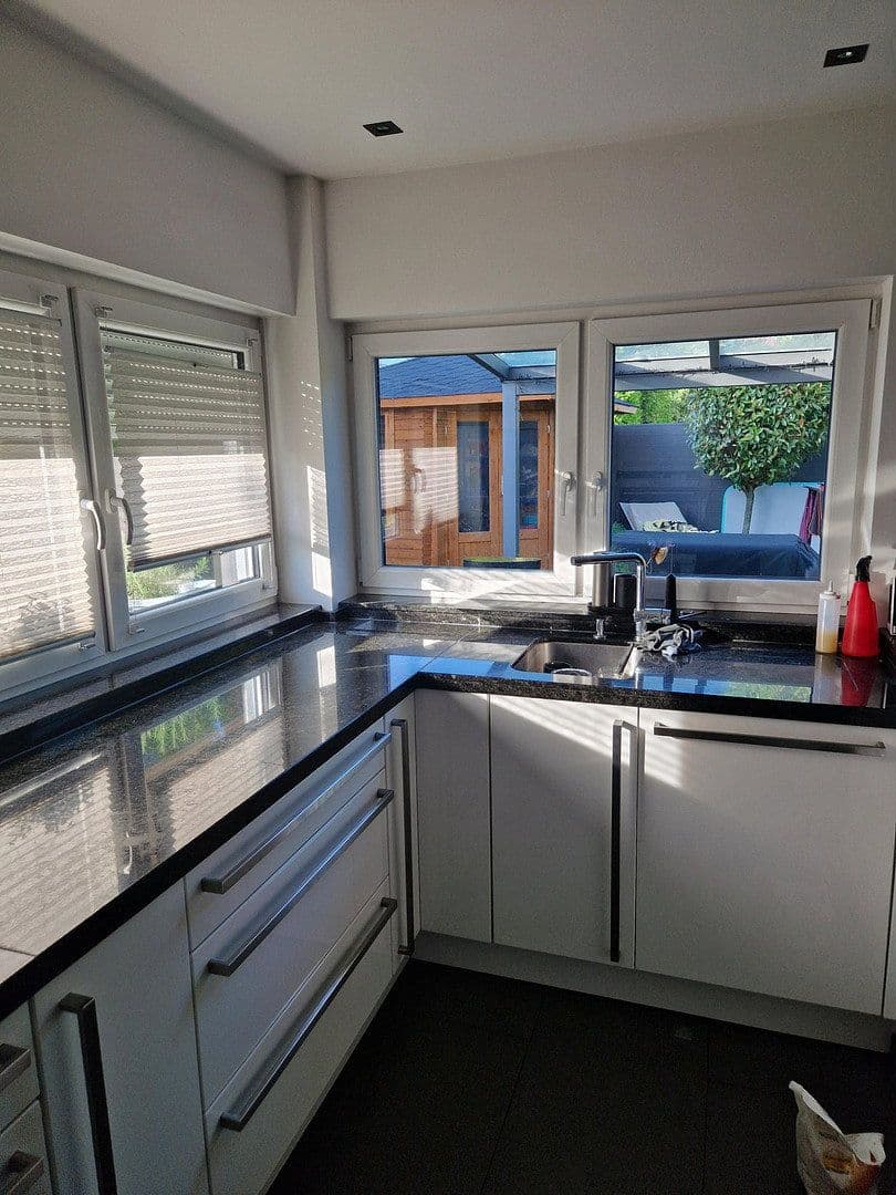 Prodej domu 129 m², pozemek 200 m², Wickererstraße 59i, Flörsheim, Hessen Prodej domu 129 m², pozemek 200 m², Wickererstraße 59i, Flörsheim, Hessen