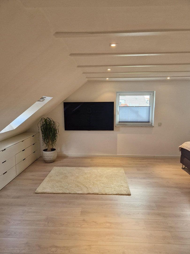 Prodej domu 129 m², pozemek 200 m², Wickererstraße 59i, Flörsheim, Hessen Prodej domu 129 m², pozemek 200 m², Wickererstraße 59i, Flörsheim, Hessen