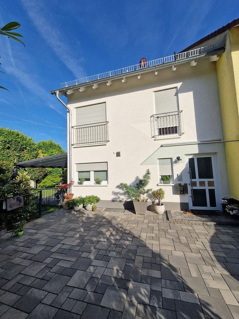 Prodej domu 129 m², pozemek 200 m², Wickererstraße 59i, Flörsheim, Hessen Prodej domu 129 m², pozemek 200 m², Wickererstraße 59i, Flörsheim, Hessen