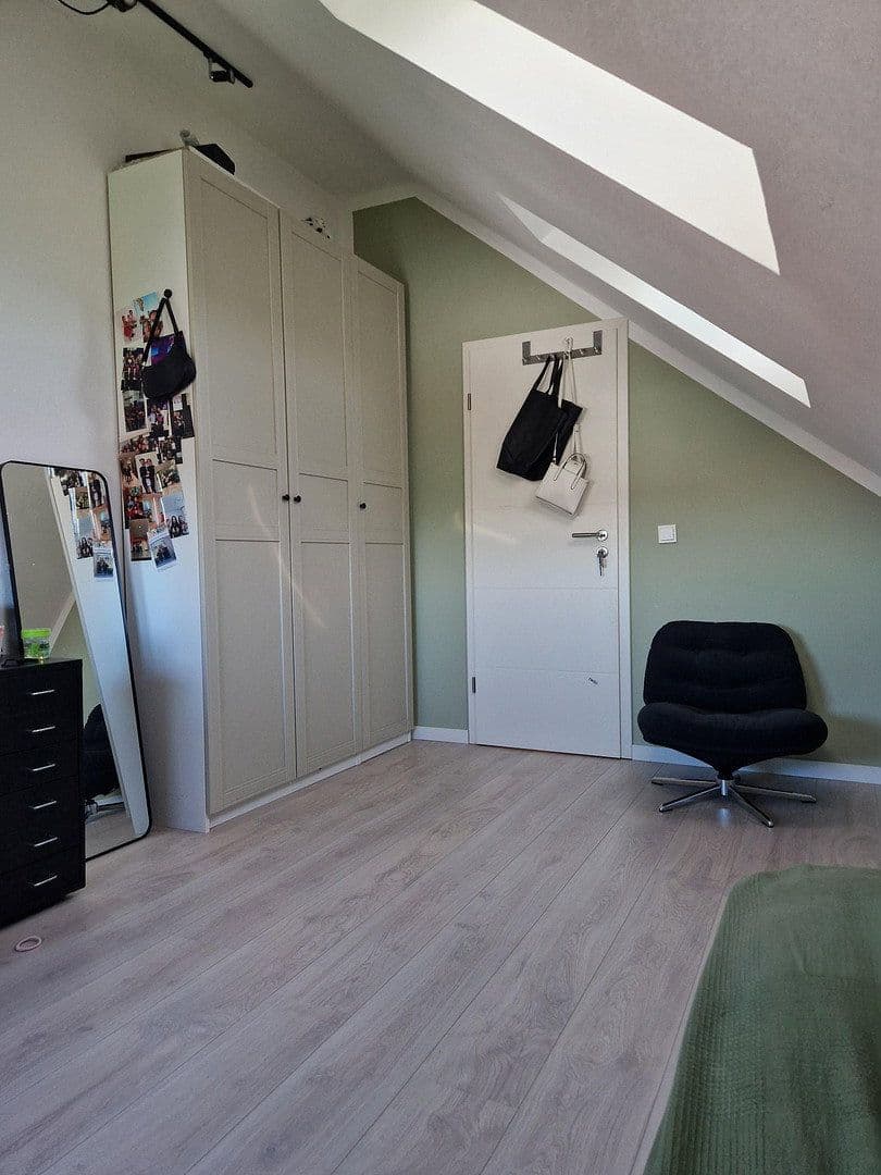 Prodej domu 129 m², pozemek 200 m², Wickererstraße 59i, Flörsheim, Hessen Prodej domu 129 m², pozemek 200 m², Wickererstraße 59i, Flörsheim, Hessen