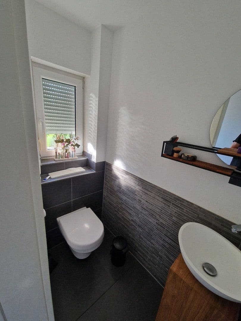 Prodej domu 129 m², pozemek 200 m², Wickererstraße 59i, Flörsheim, Hessen Prodej domu 129 m², pozemek 200 m², Wickererstraße 59i, Flörsheim, Hessen