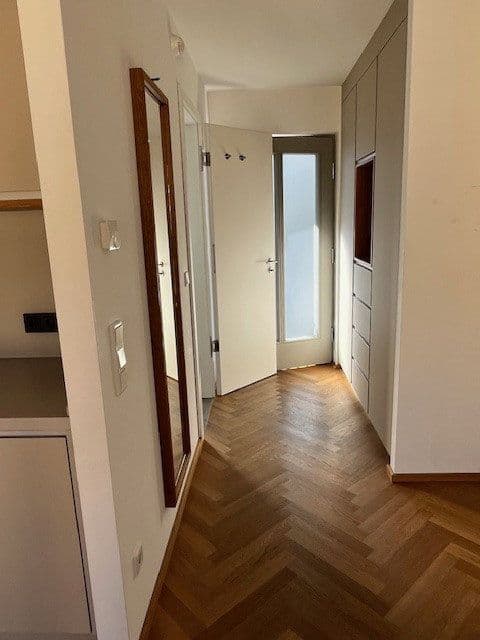 Pronájem bytu 1+1 32 m², Hinter der Schönen Aussicht 7, Frankfurt am Main, Hessen Pronájem bytu 1+1 32 m², Hinter der Schönen Aussicht 7, Frankfurt am Main, Hessen