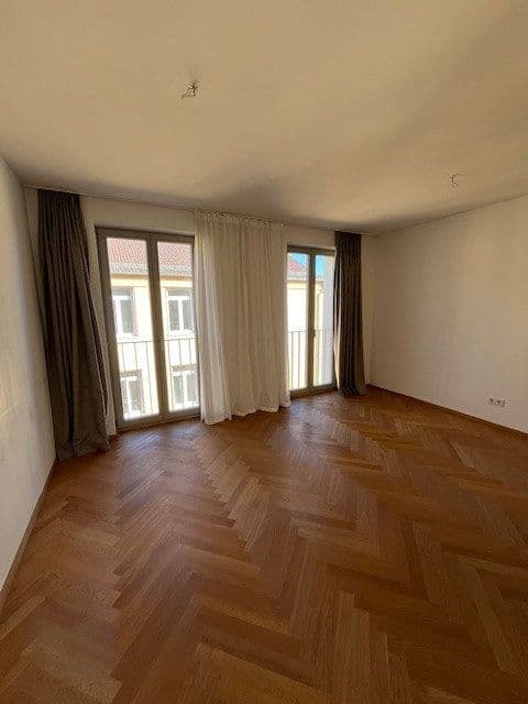 Pronájem bytu 1+1 32 m², Hinter der Schönen Aussicht 7, Frankfurt am Main, Hessen Pronájem bytu 1+1 32 m², Hinter der Schönen Aussicht 7, Frankfurt am Main, Hessen
