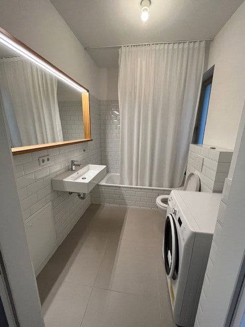 Pronájem bytu 1+1 32 m², Hinter der Schönen Aussicht 7, Frankfurt am Main, Hessen Pronájem bytu 1+1 32 m², Hinter der Schönen Aussicht 7, Frankfurt am Main, Hessen