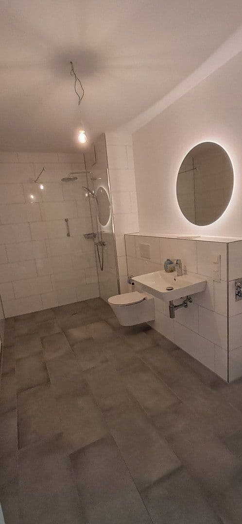 Pronájem bytu 2+1 51 m², Locher Str. 21, Solingen, Severní Porýní-Vestfálsko Pronájem bytu 2+1 51 m², Locher Str. 21, Solingen, Severní Porýní-Vestfálsko