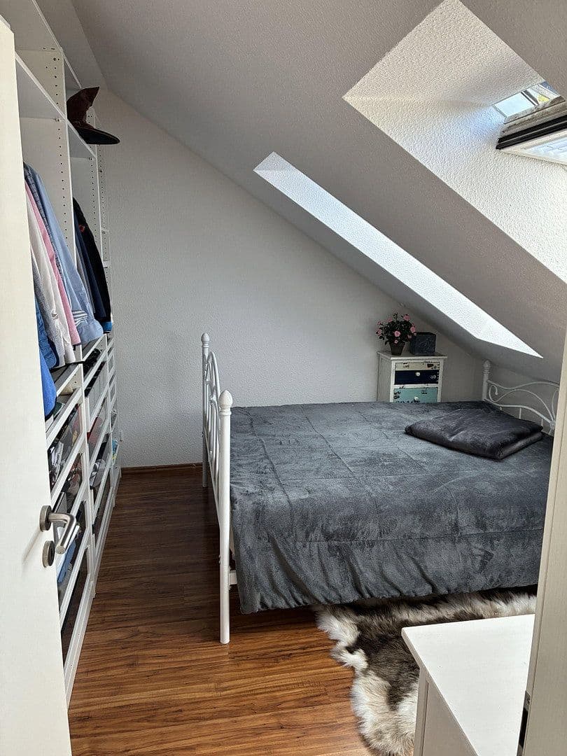 Pronájem bytu 3+1 80 m², Maxim-Gorki-Str., Dresden, Sasko Pronájem bytu 3+1 80 m², Maxim-Gorki-Str., Dresden, Sasko