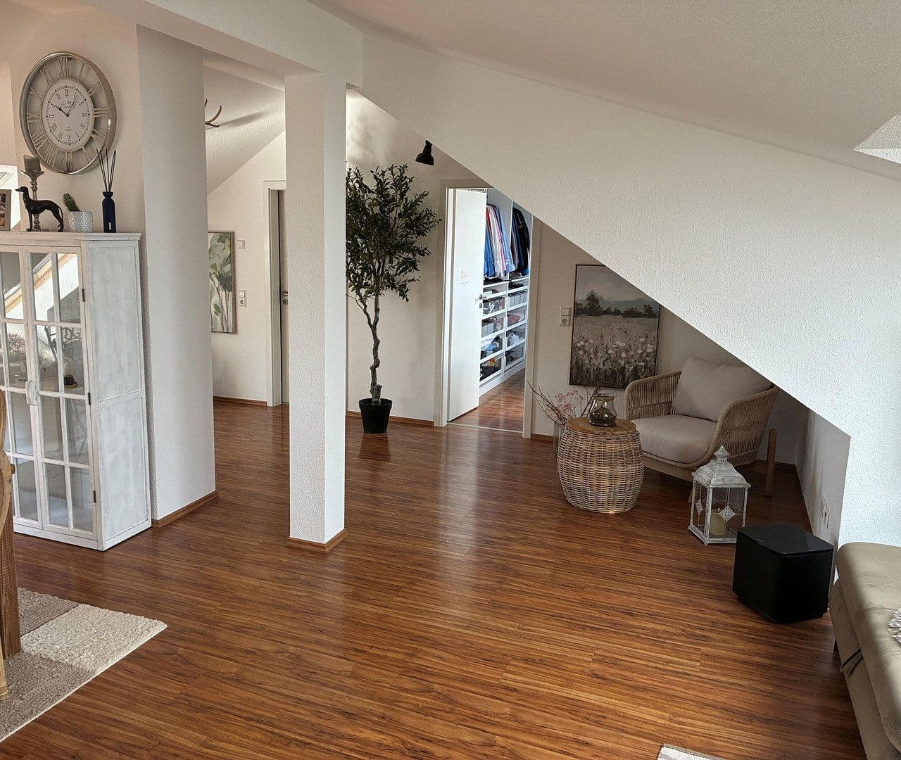Pronájem bytu 3+1 80 m², Maxim-Gorki-Str., Dresden, Sasko Pronájem bytu 3+1 80 m², Maxim-Gorki-Str., Dresden, Sasko