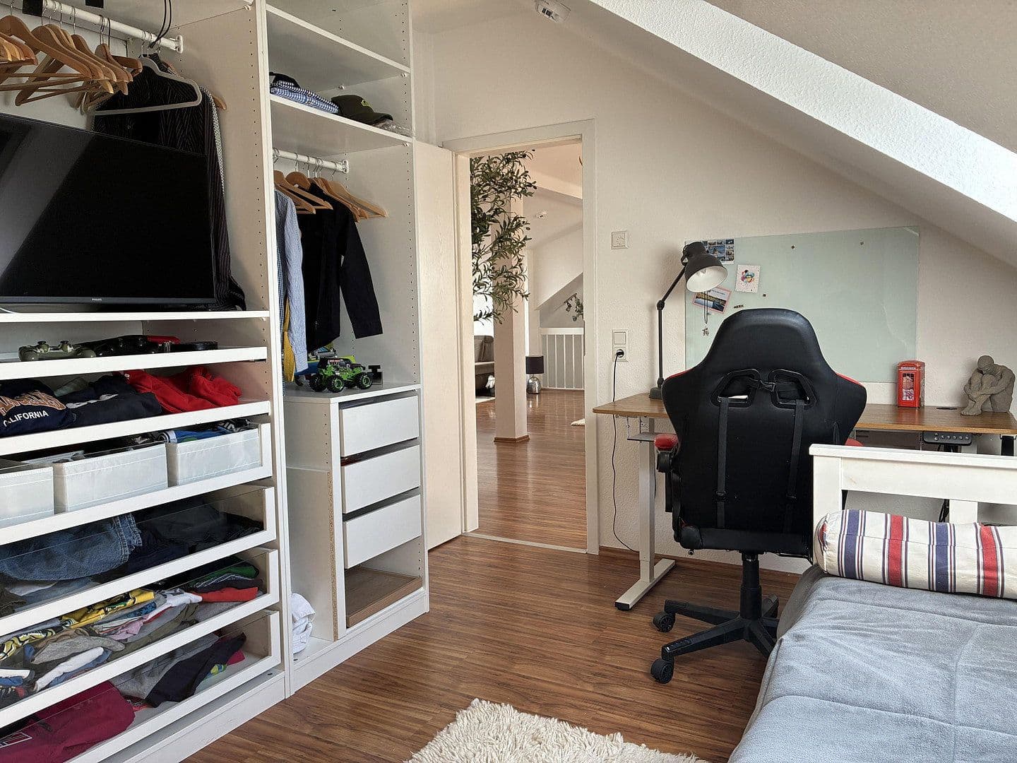 Pronájem bytu 3+1 80 m², Maxim-Gorki-Str., Dresden, Sasko Pronájem bytu 3+1 80 m², Maxim-Gorki-Str., Dresden, Sasko