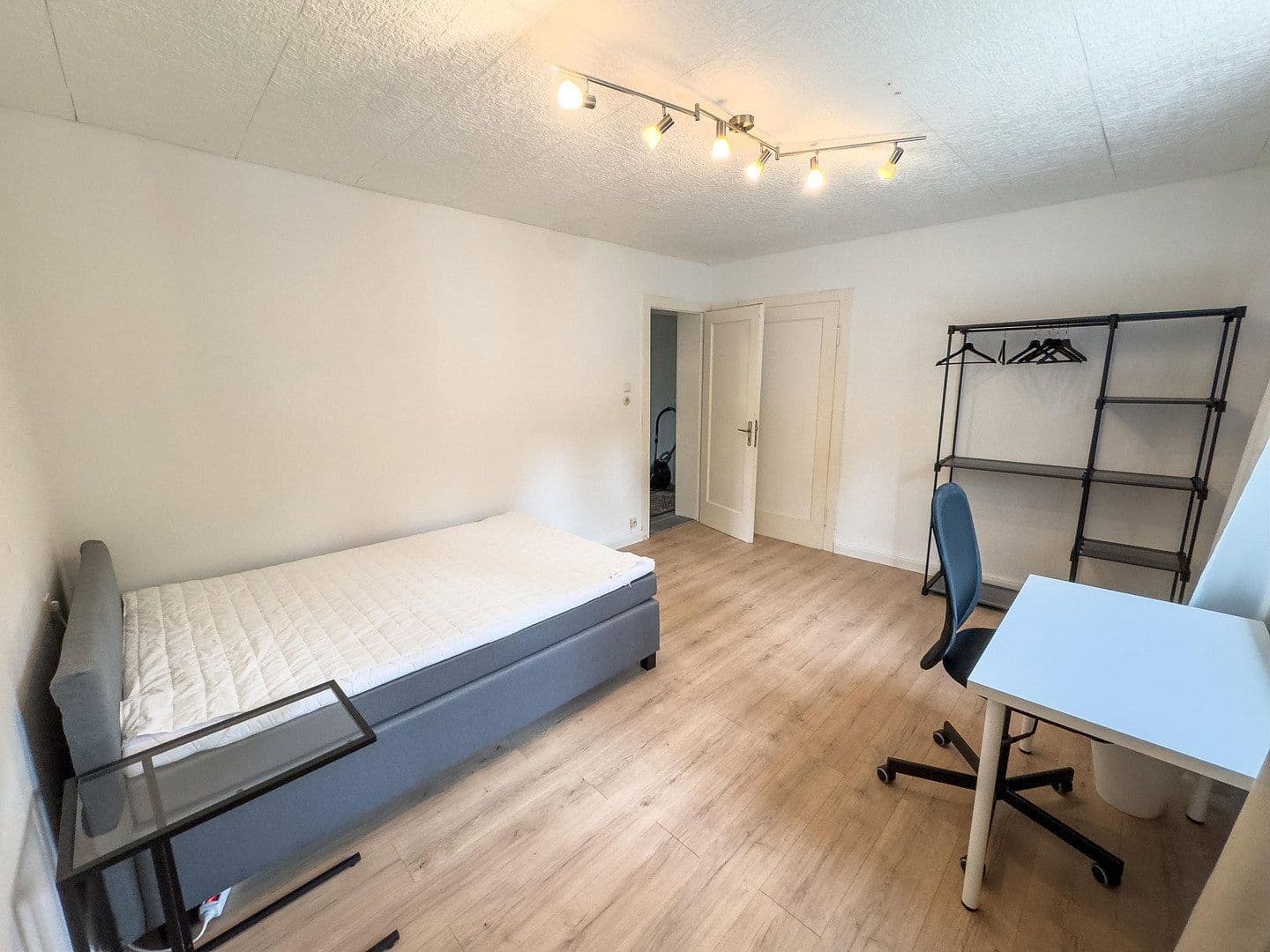 Pronájem bytu 1+1 16 m², Nettelbeckstraße 19, Hildesheim, Dolní Sasko Pronájem bytu 1+1 16 m², Nettelbeckstraße 19, Hildesheim, Dolní Sasko