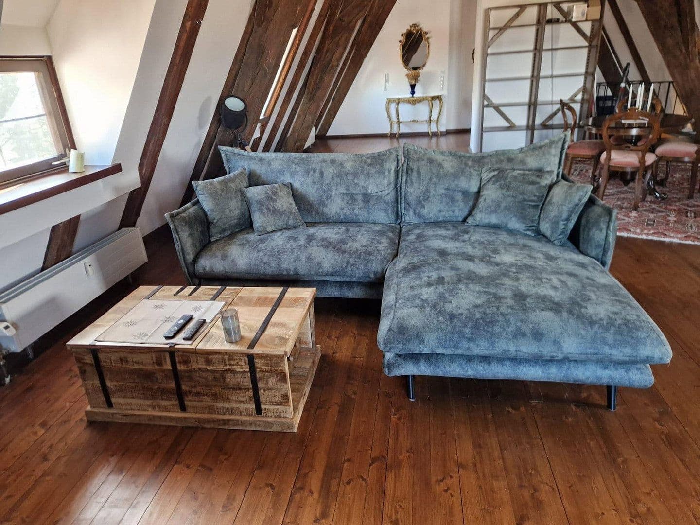 Pronájem bytu 2+1 95 m², Schlossberg 16, Riedlingen, Bádensko-Württembersko Pronájem bytu 2+1 95 m², Schlossberg 16, Riedlingen, Bádensko-Württembersko