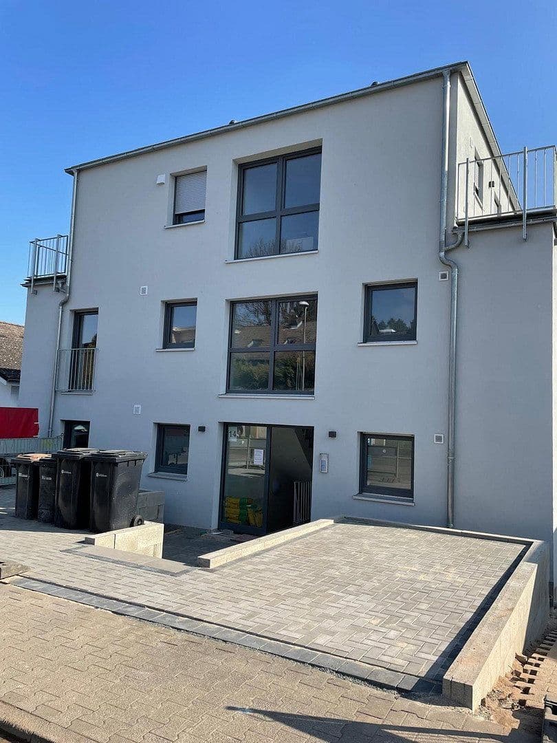 Pronájem bytu 5+1 144 m², Am Rebstock 14, Dietzenbach, Hessen Pronájem bytu 5+1 144 m², Am Rebstock 14, Dietzenbach, Hessen