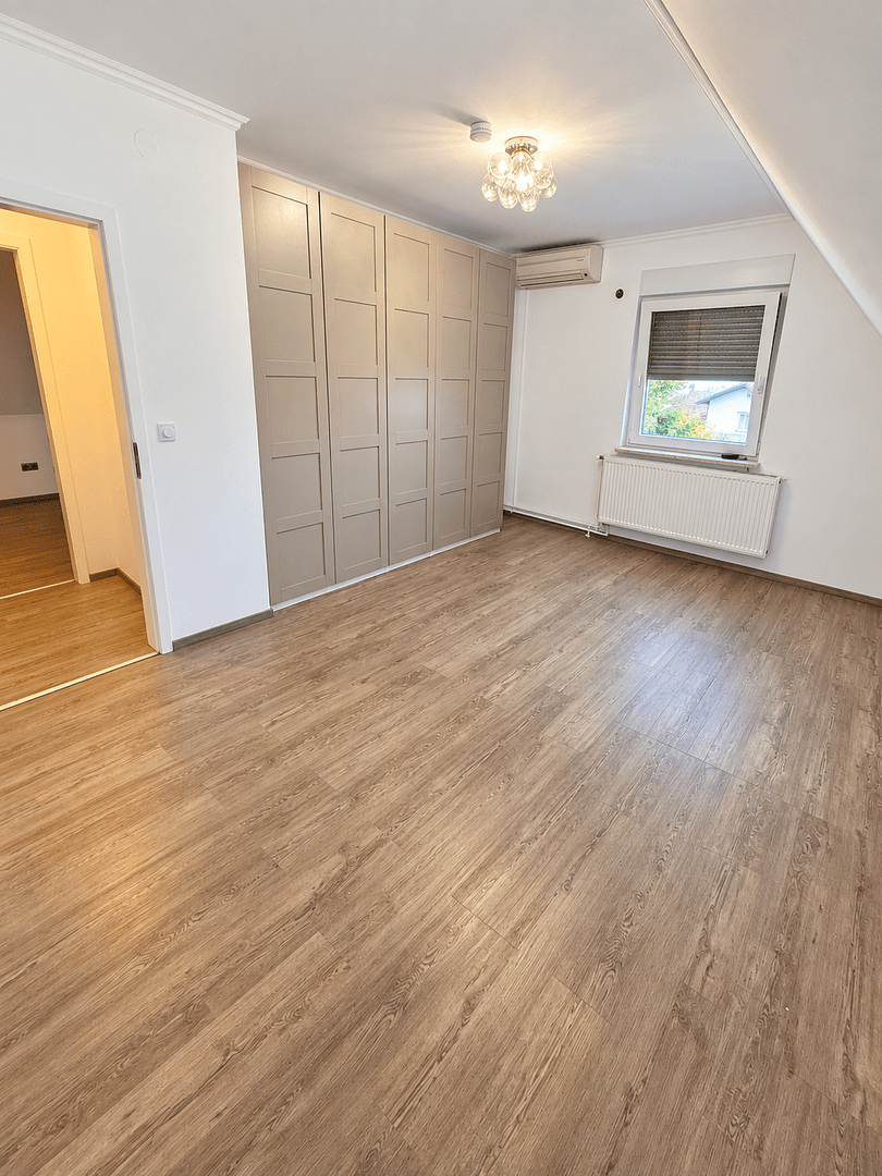 Pronájem domu 120 m², pozemek 344 m², Berlin, Berlín Pronájem domu 120 m², pozemek 344 m², Berlin, Berlín