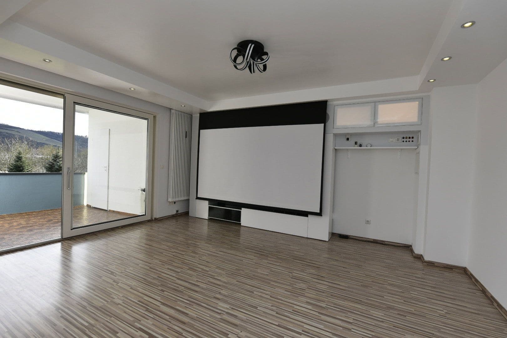 Pronájem bytu 2+1 75 m², Pfalzeler-Straße 87B, Trier, Porýní-Falc Pronájem bytu 2+1 75 m², Pfalzeler-Straße 87B, Trier, Porýní-Falc