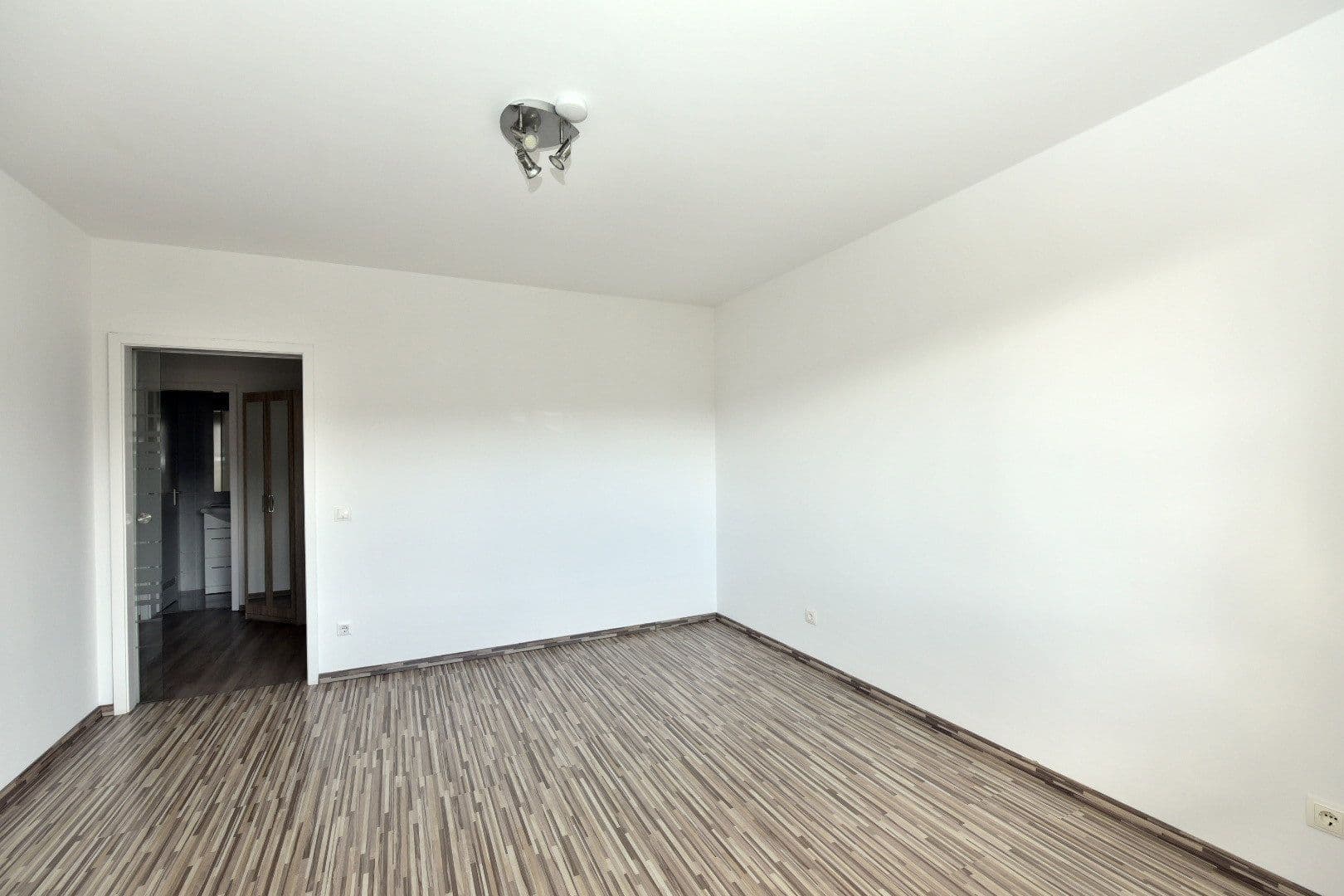 Pronájem bytu 2+1 75 m², Pfalzeler-Straße 87B, Trier, Porýní-Falc Pronájem bytu 2+1 75 m², Pfalzeler-Straße 87B, Trier, Porýní-Falc