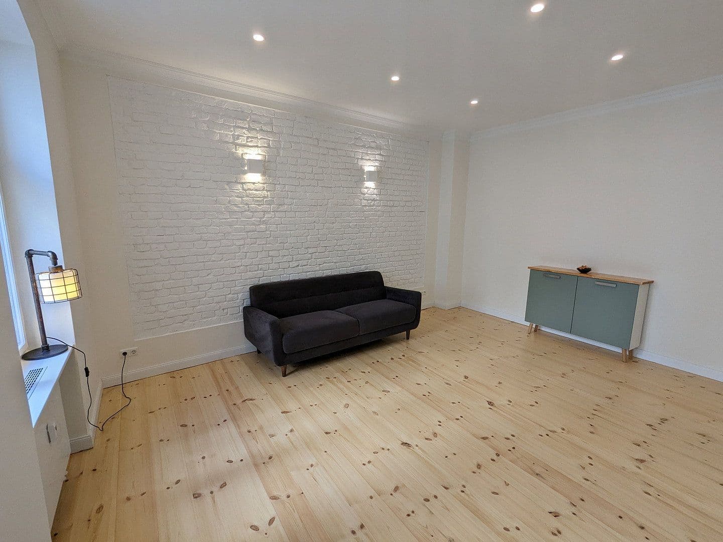 Prodej bytu 2+1 41 m², Pascalstr. 2, Berlin, Berlín Prodej bytu 2+1 41 m², Pascalstr. 2, Berlin, Berlín