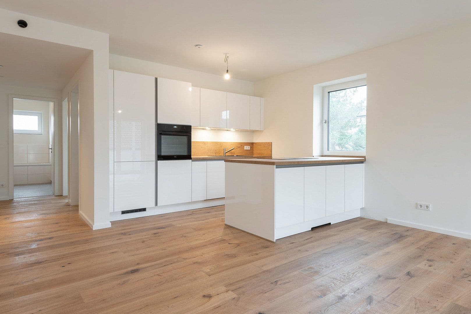 Pronájem bytu 4+1 110 m², Heidkampstwiete 8, Halstenbek, Šlesvicko-Holštýnsko Pronájem bytu 4+1 110 m², Heidkampstwiete 8, Halstenbek, Šlesvicko-Holštýnsko