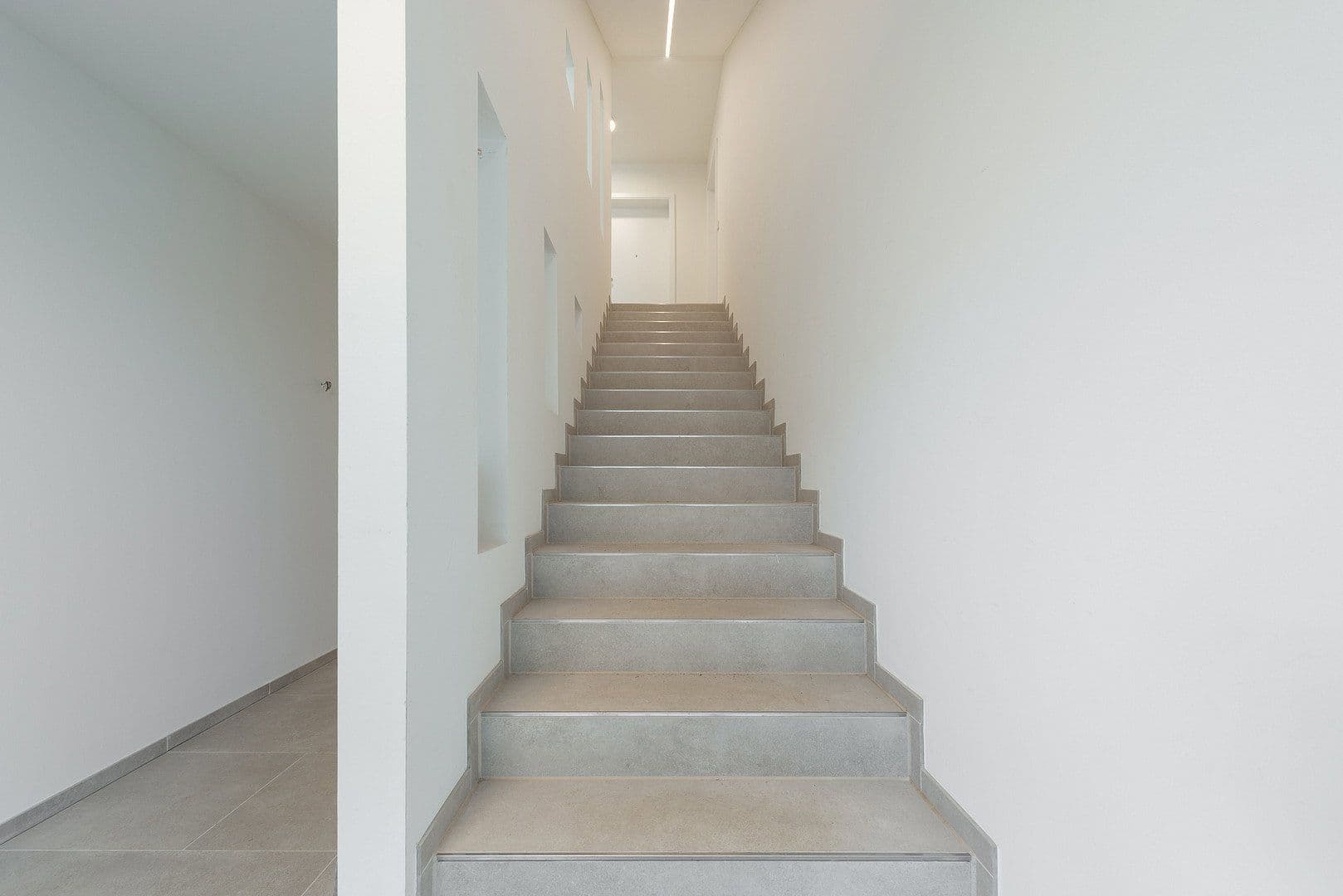Pronájem bytu 4+1 110 m², Heidkampstwiete 8, Halstenbek, Šlesvicko-Holštýnsko Pronájem bytu 4+1 110 m², Heidkampstwiete 8, Halstenbek, Šlesvicko-Holštýnsko