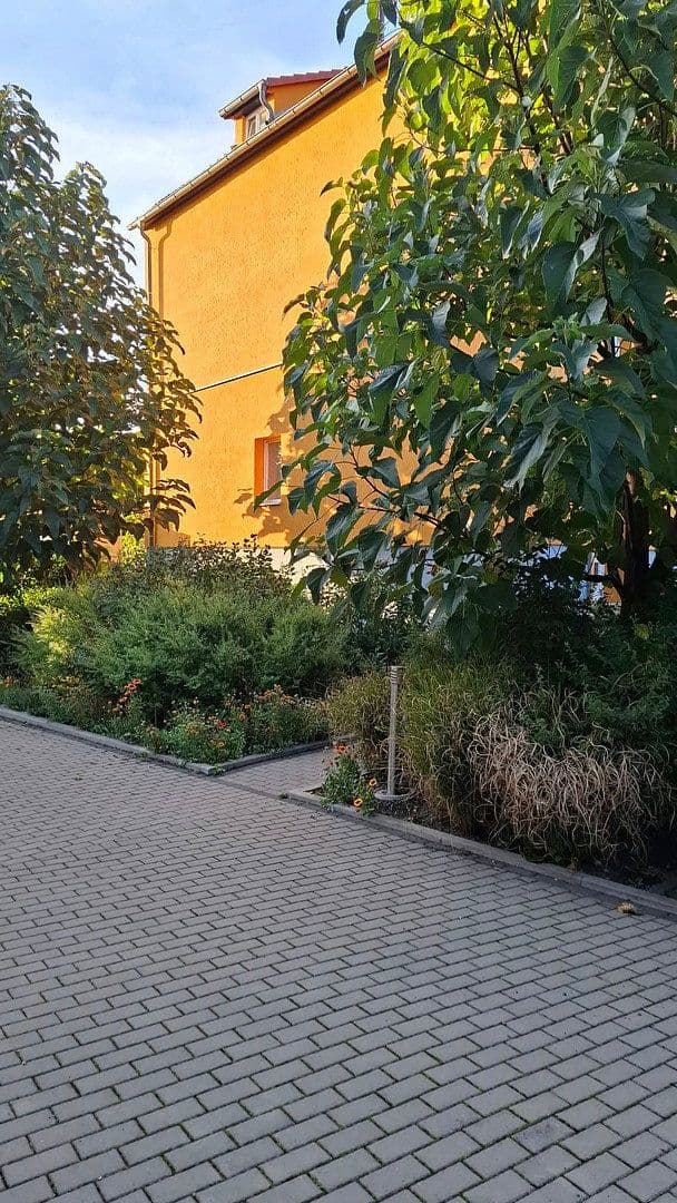Pronájem bytu 1+1 25 m², Rudolstädter Str. 114, Erfurt, Durynsko Pronájem bytu 1+1 25 m², Rudolstädter Str. 114, Erfurt, Durynsko