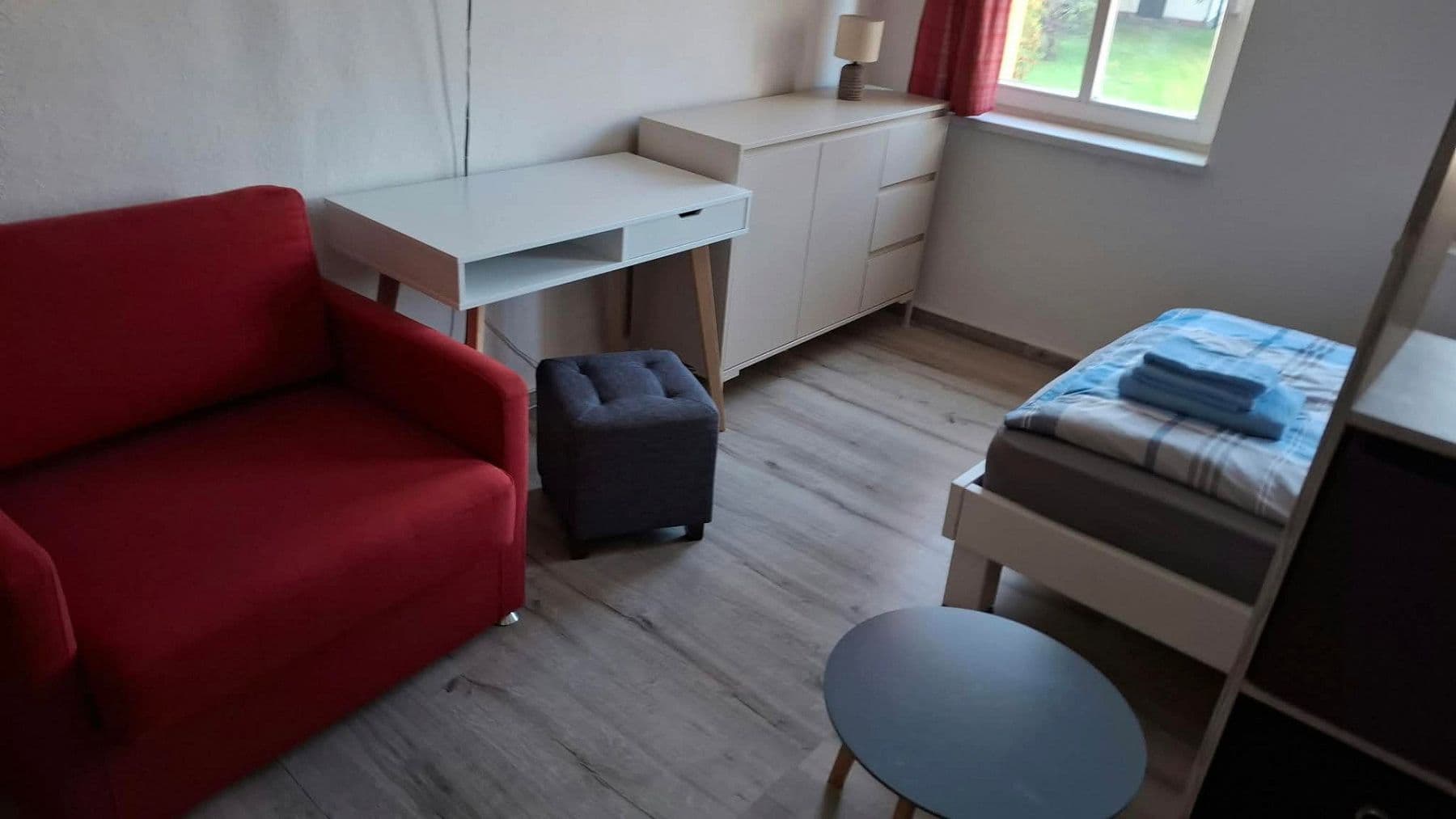 Pronájem bytu 1+1 25 m², Rudolstädter Str. 114, Erfurt, Durynsko Pronájem bytu 1+1 25 m², Rudolstädter Str. 114, Erfurt, Durynsko