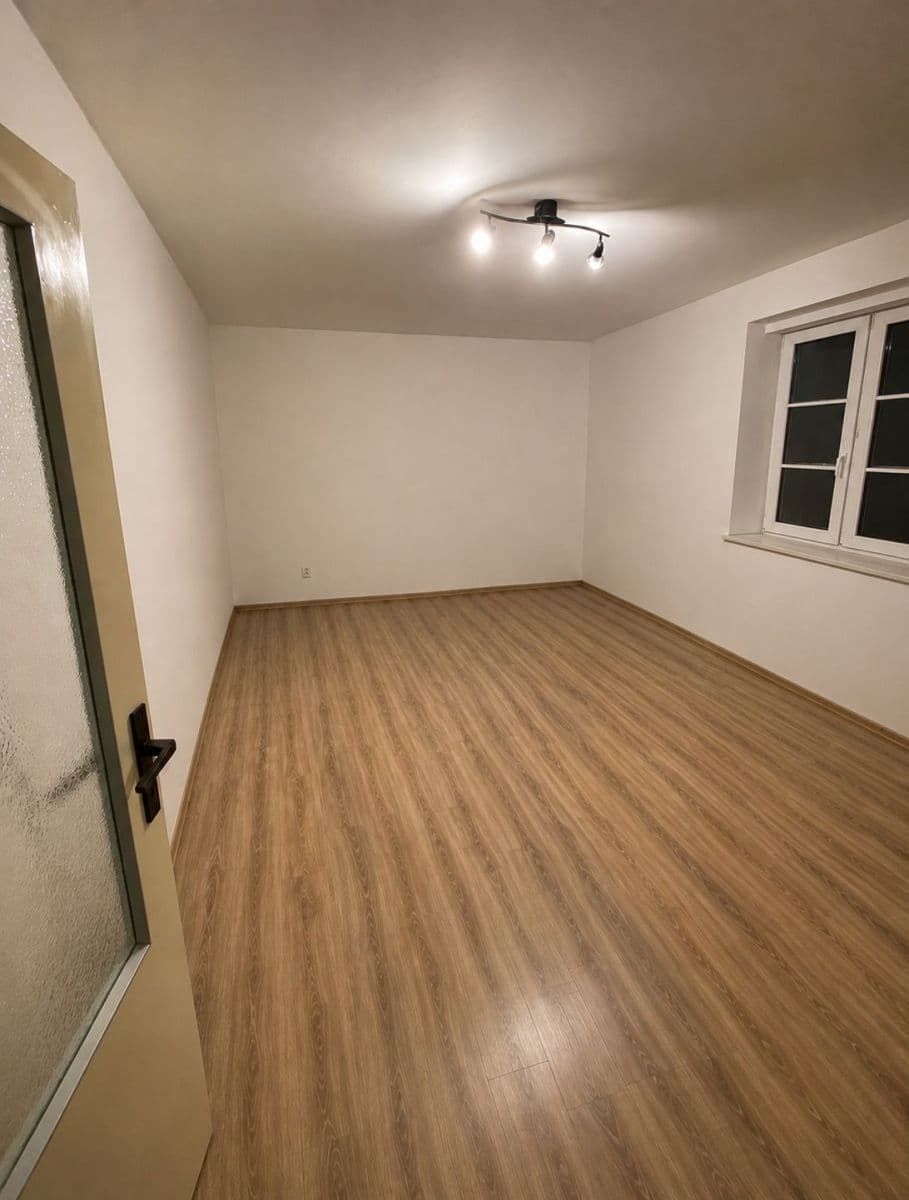 Pronájem bytu 1+kk 35 m², Františka Palackého, Králíky, Pardubický kraj Pronájem bytu 1+kk 35 m², Františka Palackého, Králíky, Pardubický kraj