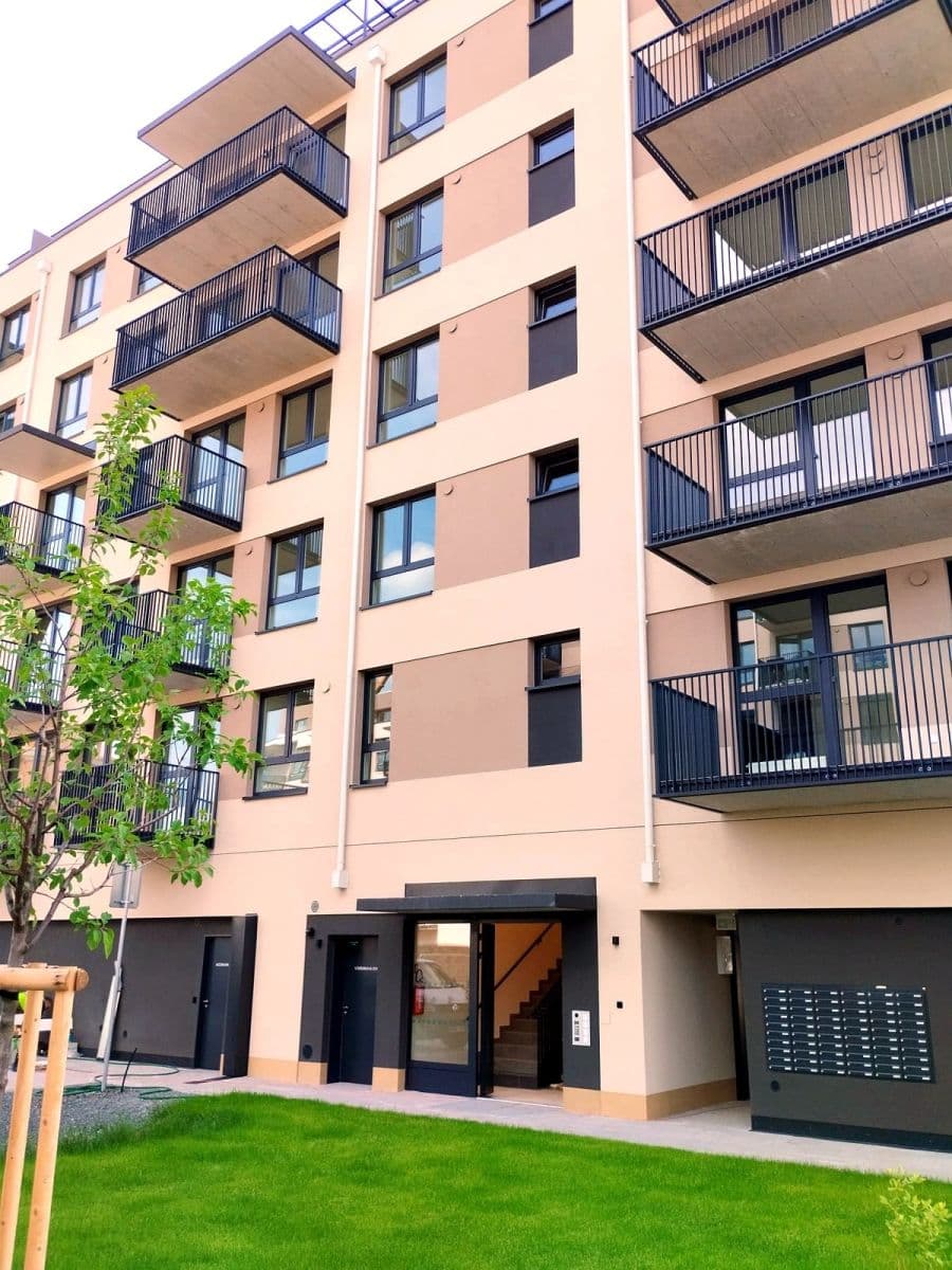 Pronájem bytu 2+1 38 m², Nádražní, Kralupy nad Vltavou, Středočeský kraj Pronájem bytu 2+1 38 m², Nádražní, Kralupy nad Vltavou, Středočeský kraj