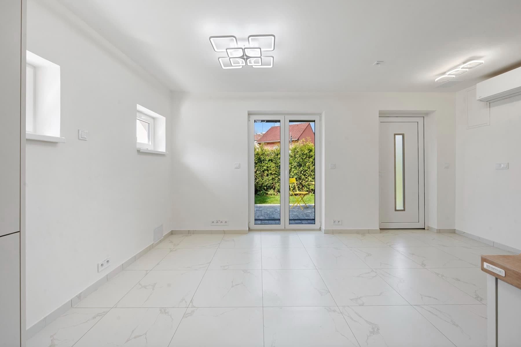 Prodej bytu 1+1 95 m², Čebín, Jihomoravský kraj Prodej bytu 1+1 95 m², Čebín, Jihomoravský kraj