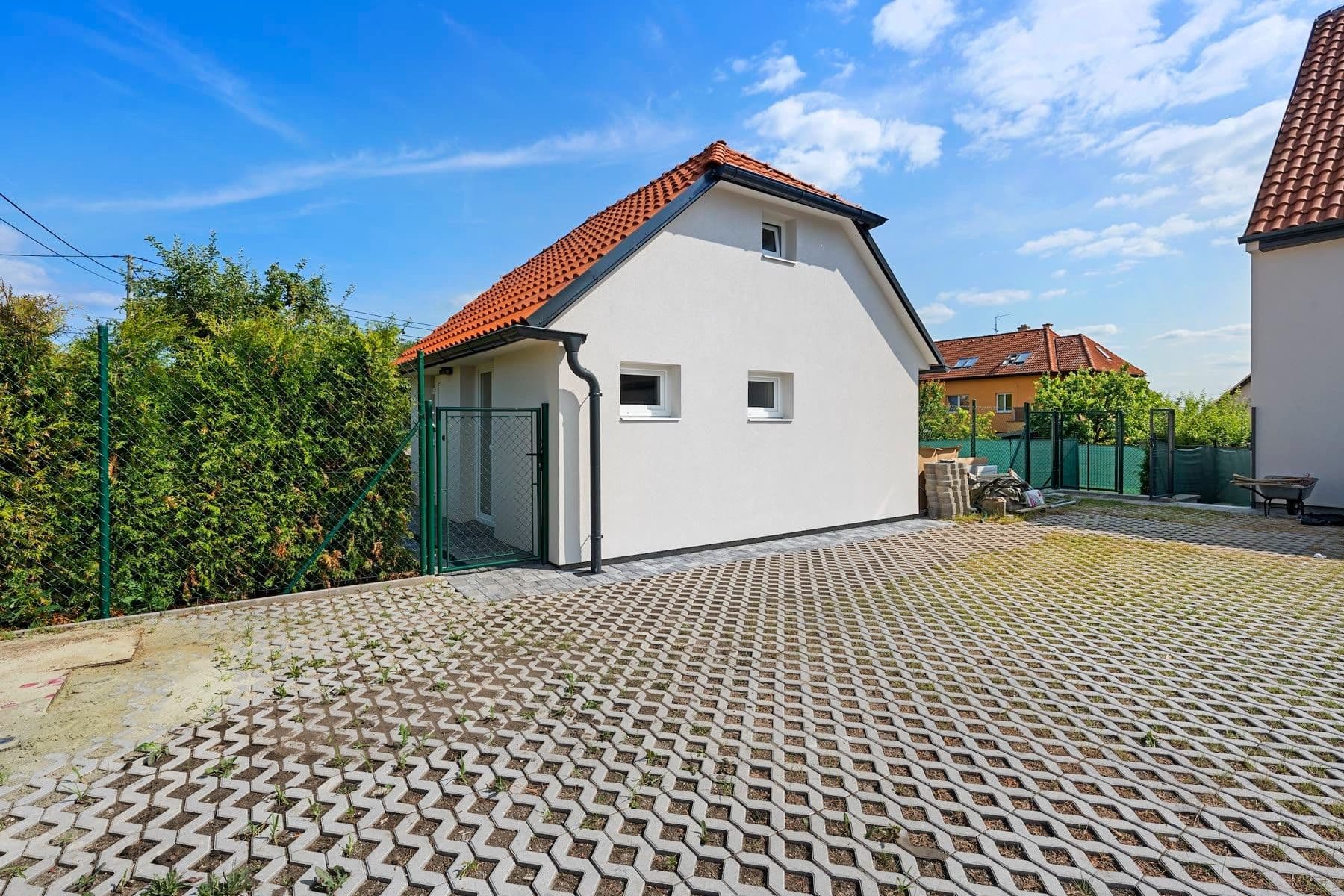 Prodej bytu 1+1 95 m², Čebín, Jihomoravský kraj Prodej bytu 1+1 95 m², Čebín, Jihomoravský kraj