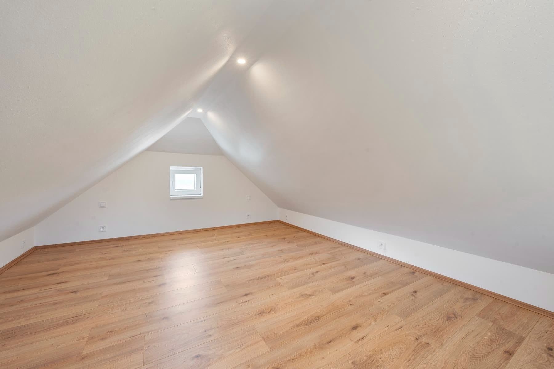Prodej bytu 1+1 95 m², Čebín, Jihomoravský kraj Prodej bytu 1+1 95 m², Čebín, Jihomoravský kraj