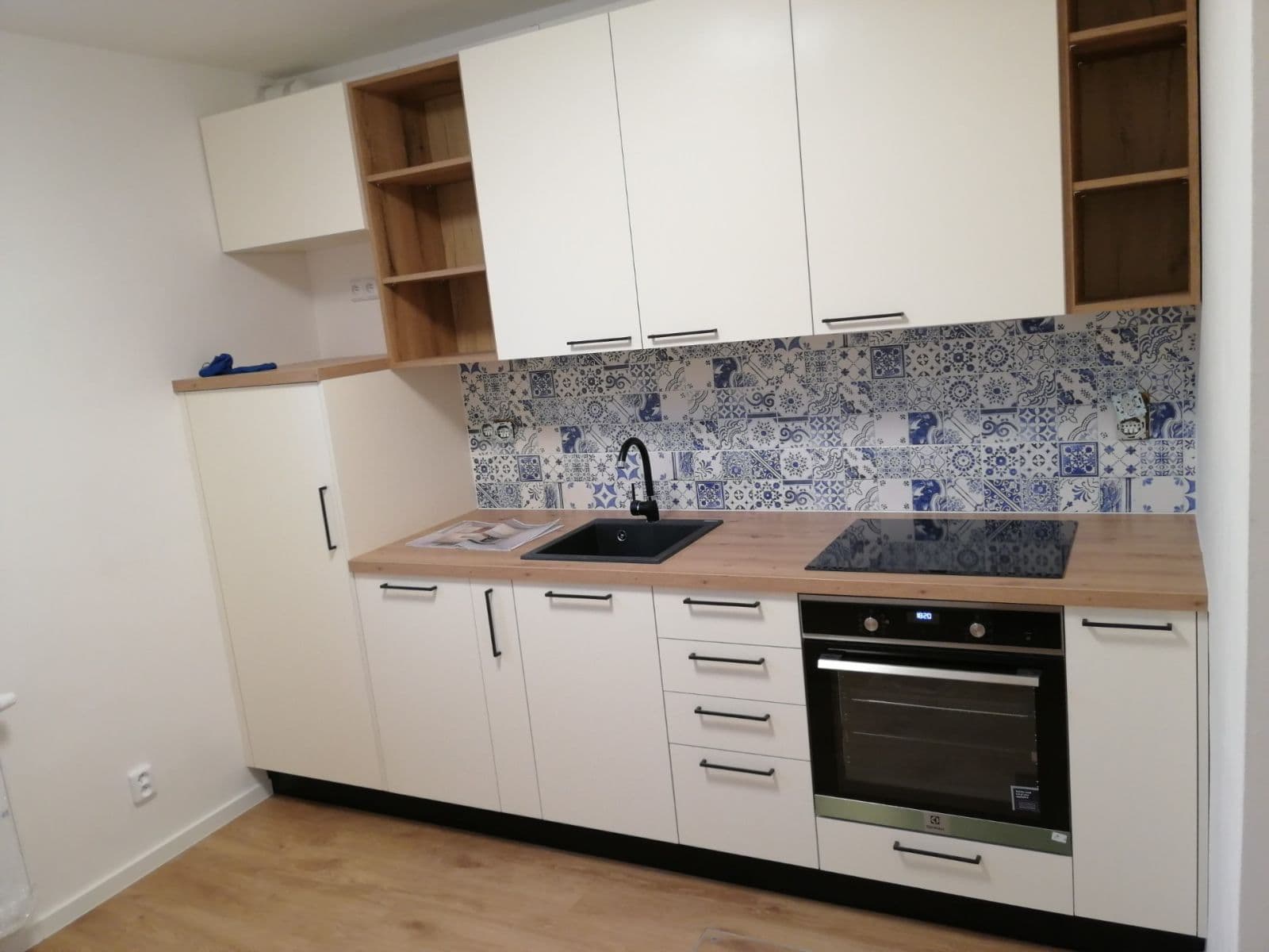 Pronájem bytu 1+1 46 m², Vehlovická, Praha, Praha Pronájem bytu 1+1 46 m², Vehlovická, Praha, Praha
