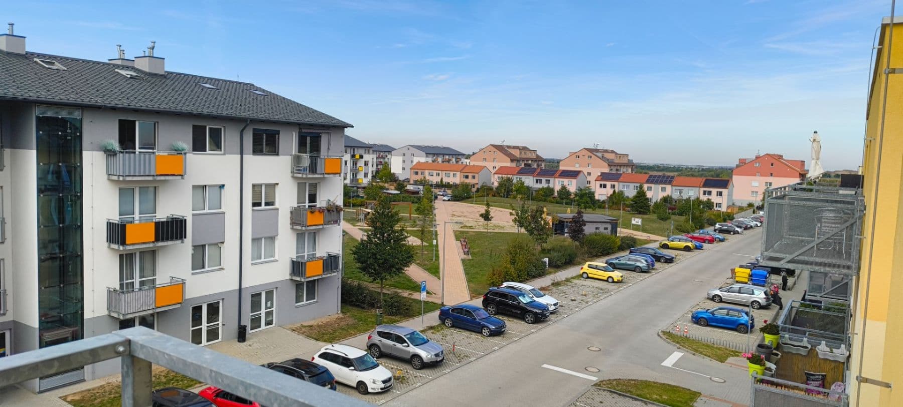 Pronájem bytu 1+kk 34 m², Uherova, Chýně, Středočeský kraj Pronájem bytu 1+kk 34 m², Uherova, Chýně, Středočeský kraj